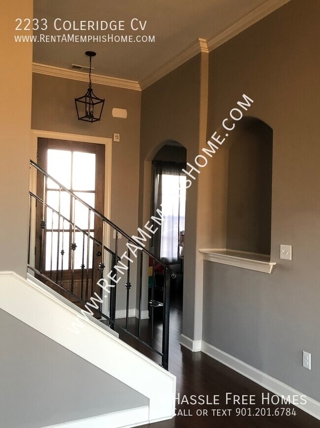 Building Photo - 2233 Coleridge Cv