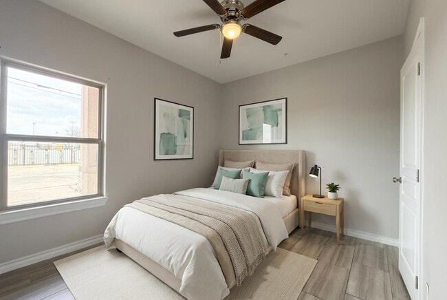 Building Photo - 5601 Cuenca Dr
