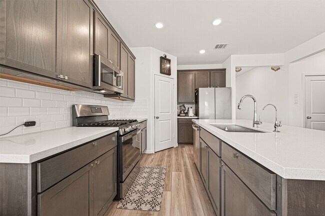 Building Photo - 9747 Pettus Crk Dr