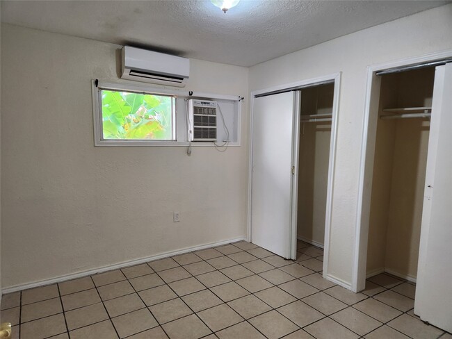 Building Photo - 1803 Church St