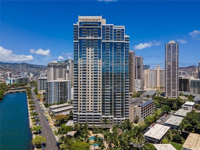 Building Photo - 1551 Ala Wai Blvd