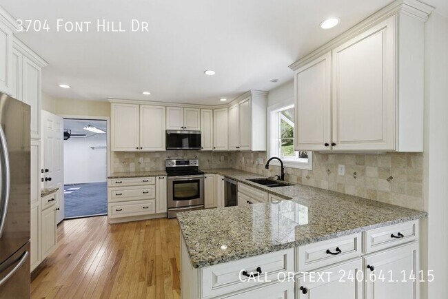 Building Photo - 3704 Font Hill Dr