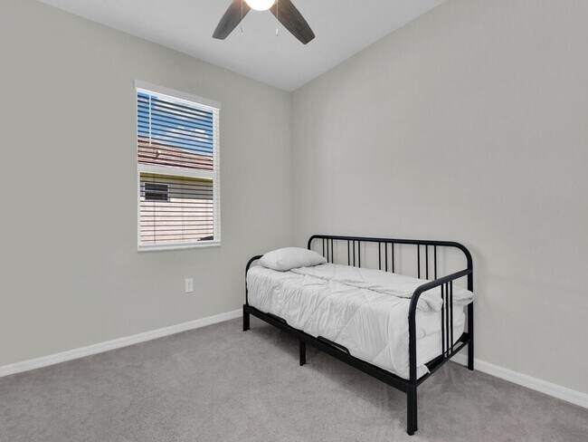 Building Photo - 3637 Passion Vine Dr