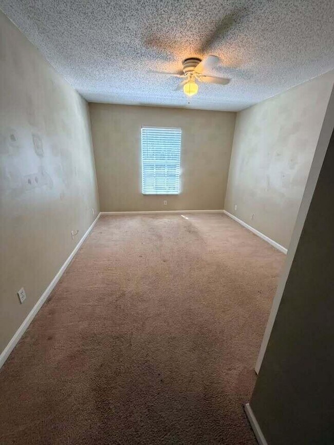 Building Photo - 6892 Mill Brook Pl