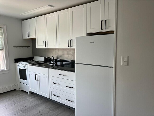 Building Photo - 38 Rhode Island Ave