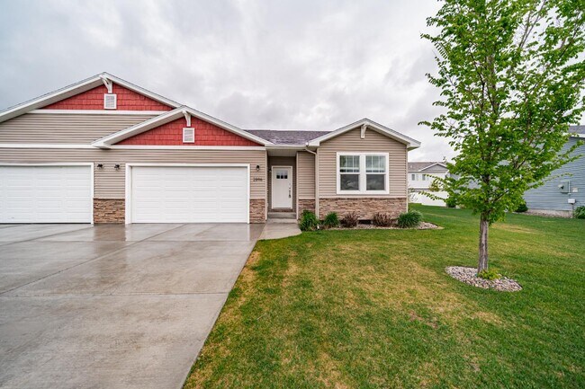 Building Photo - 2896 Blackwood