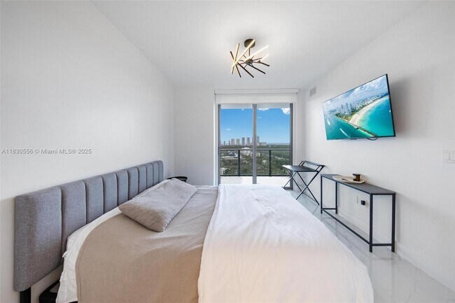 Building Photo - 16385 Biscayne Blvd