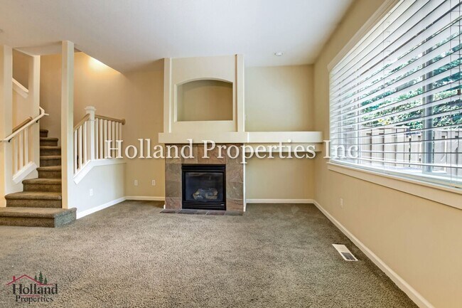 Building Photo - 4949 SW 141st Ave