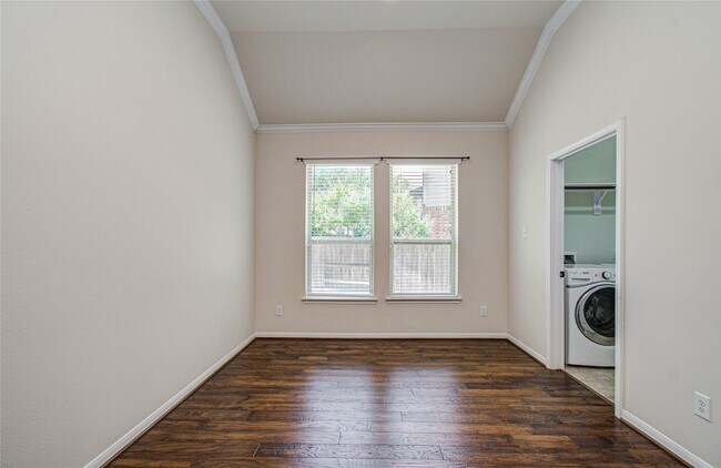 Building Photo - 28666 Pleasant Forest Dr