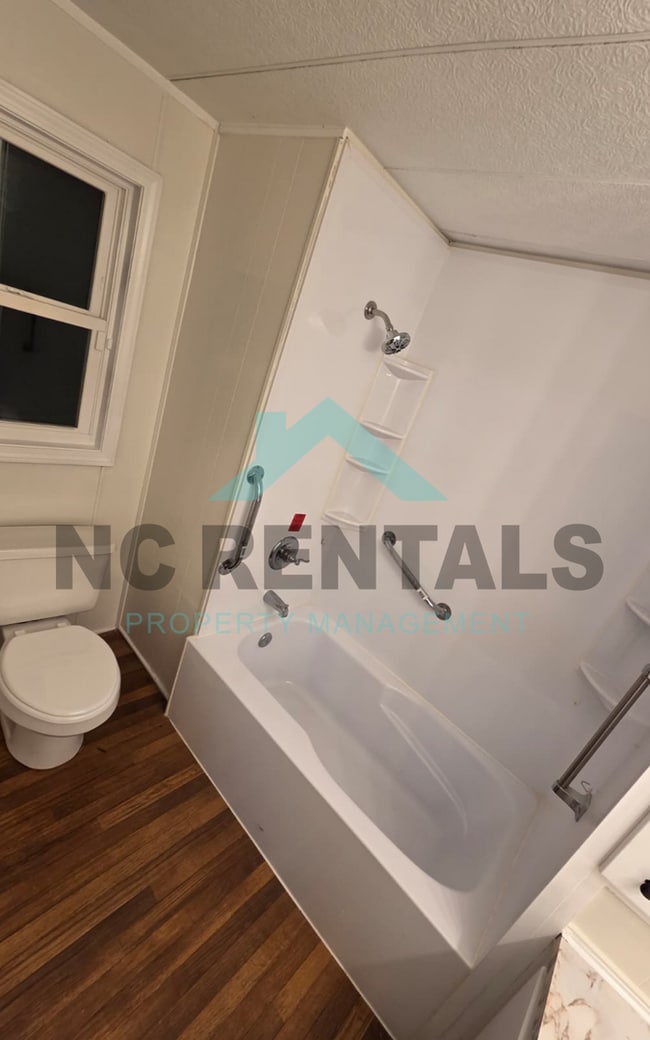 Building Photo - 7100 Tipton Dr