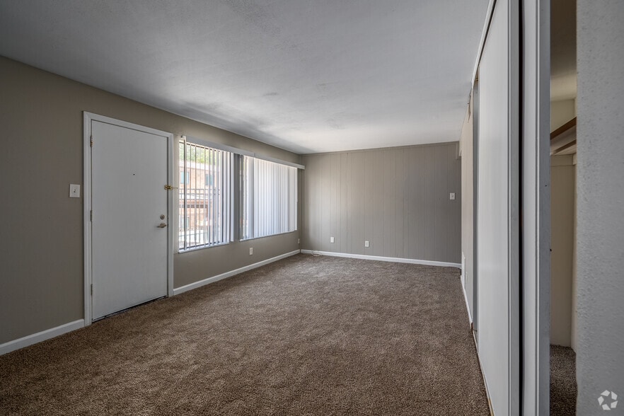 1BD, 1BA - Living Area - The Magnolia Apartment Homes