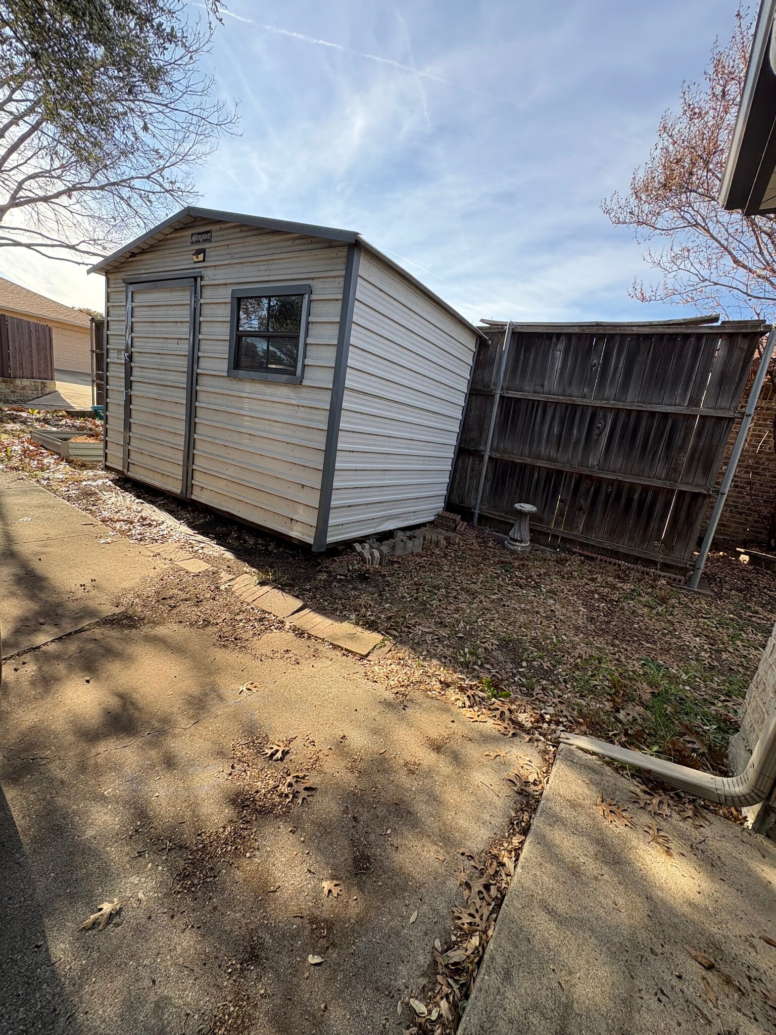 Building Photo - 1822 Juniper Ln