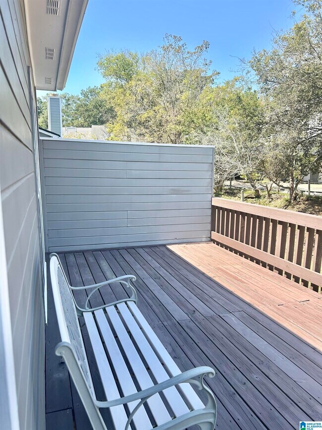 Building Photo - 2212 Ascot Ln