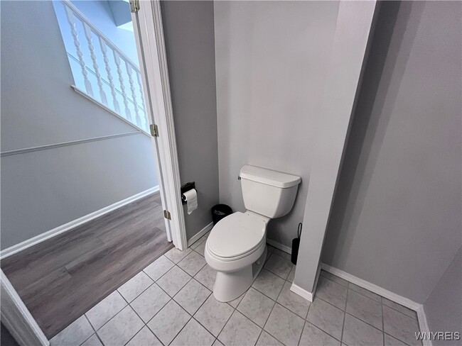 Building Photo - 306 Randwood Dr