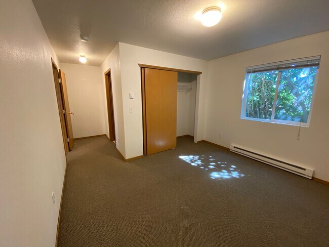 Building Photo - 607 Taylor