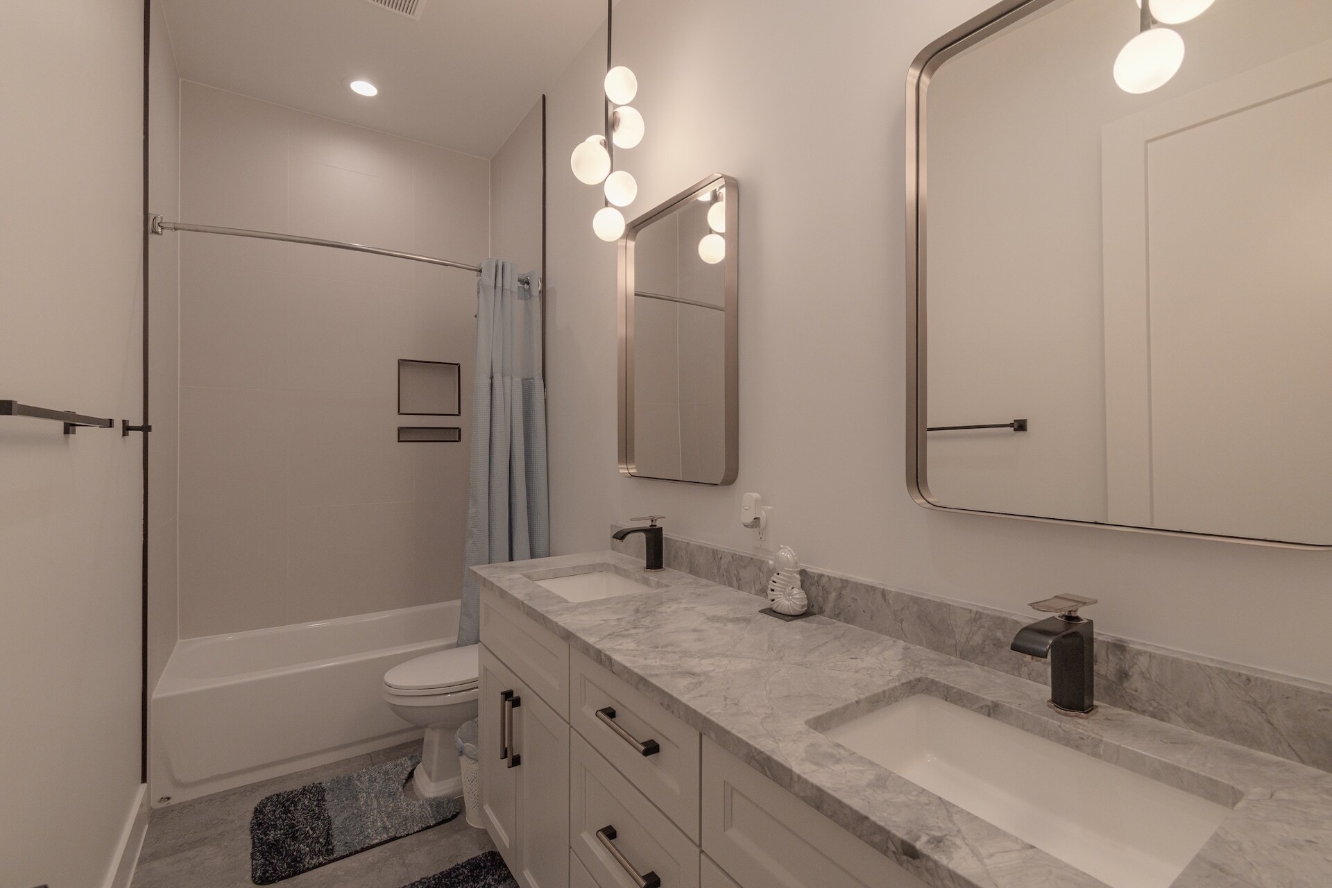 Building Photo - 21404 Lonesome Ct