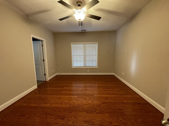Building Photo - 509 Capstone Dr