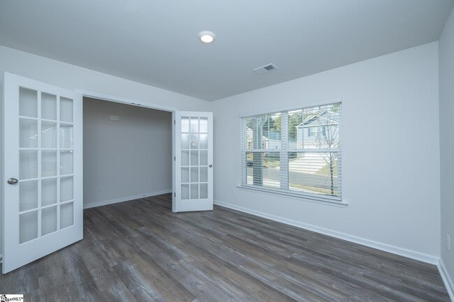 Building Photo - 115 Roocroft Ct