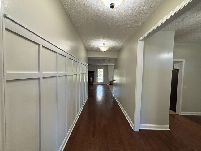 Building Photo - This Cute Home Is Everything You've Been Looking For! In A Quiet Subdivision With No Hoa