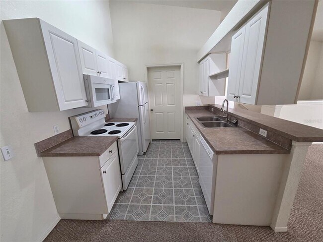 Building Photo - 36121 Lake Chase Blvd