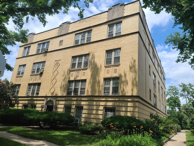 Building Photo - 232 Elmwood-2N
