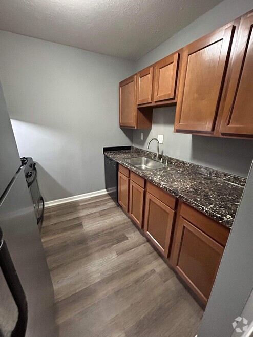 2 Bed 1 Bath Renovated Kitchen