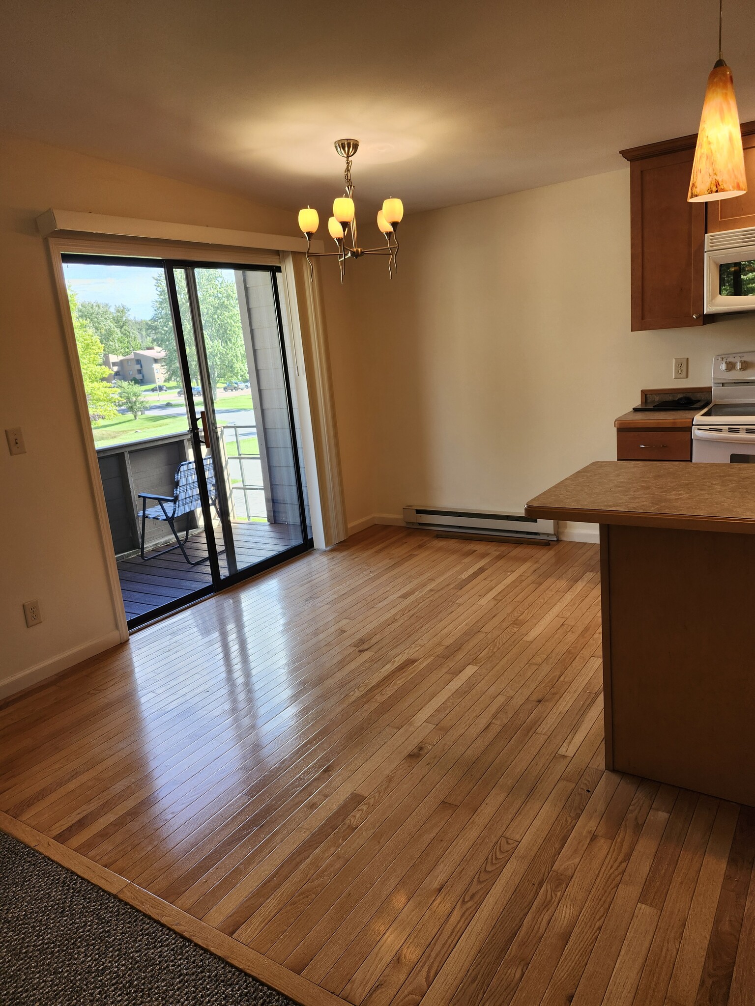 Building Photo - 142 Watertree Dr
