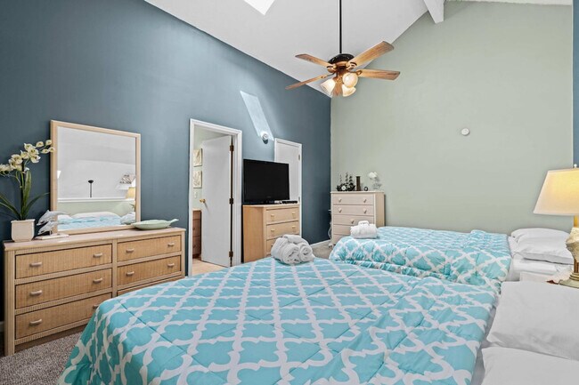 Building Photo - 1890E Auburn Ln