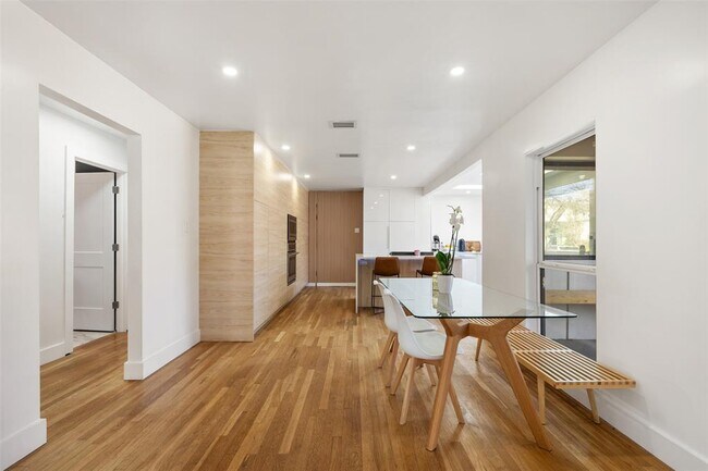 Building Photo - 1403 Palo Duro Rd