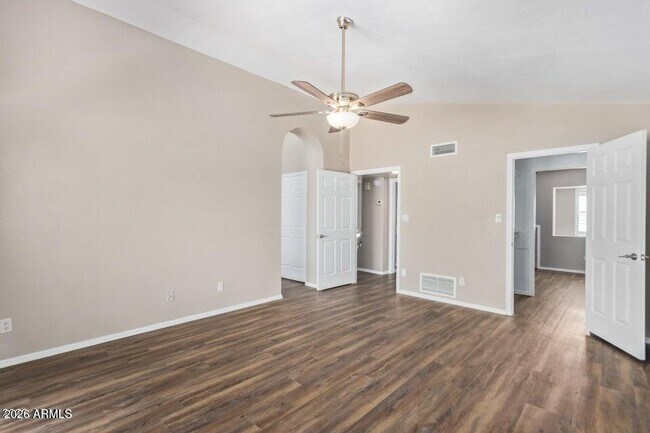 Building Photo - 6920 W Morrow Dr