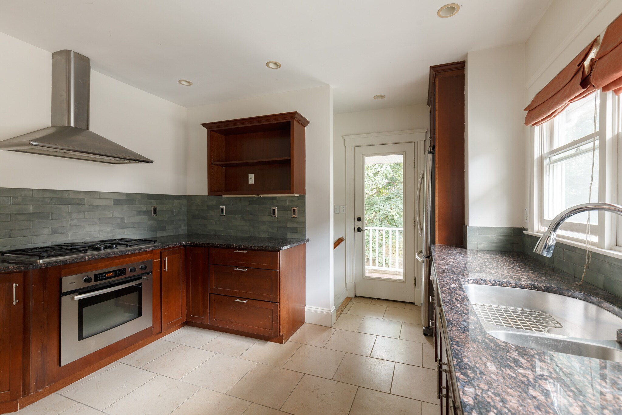 Kitchen - 21 Channing Rd