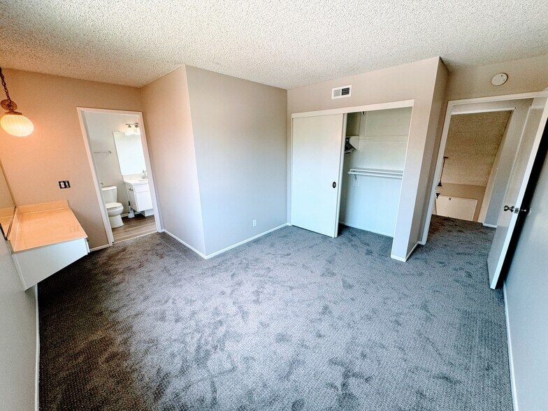 Building Photo - 13029 Semora Dr