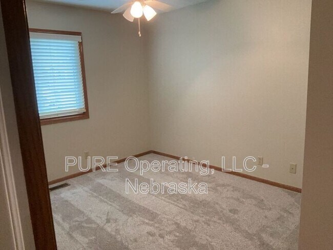 Building Photo - 6408 N 79th Ave