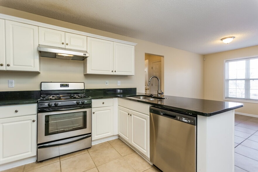 Building Photo - 5335 Yoshino Terrace