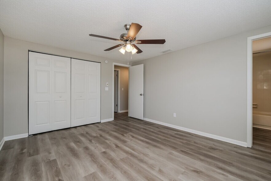 Building Photo - 12526 Cardiff Dr