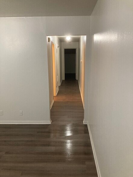 Building Photo - 4207 Idlewood Dr