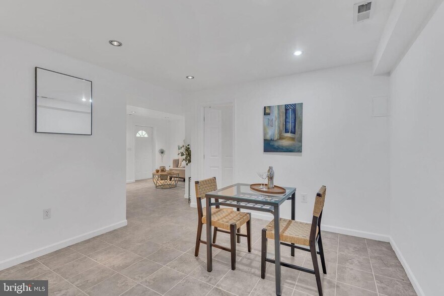 Building Photo - 1344 Grant St