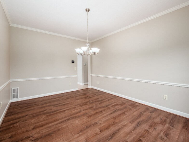 Building Photo - 2478 Silver Hill St