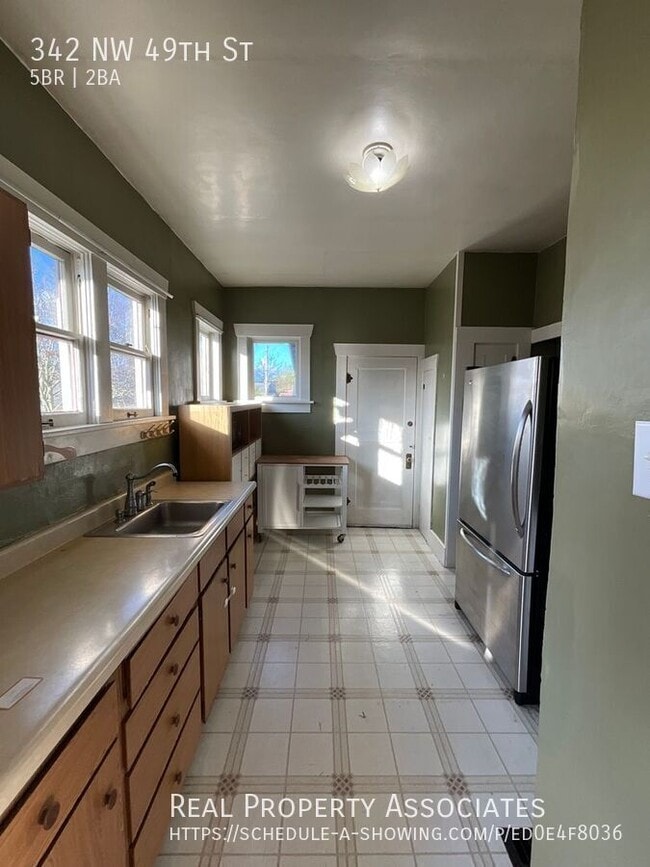 Building Photo - 342 NW 49th St