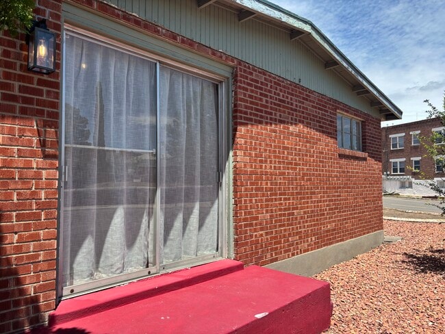 Building Photo - 1100 Upson Dr