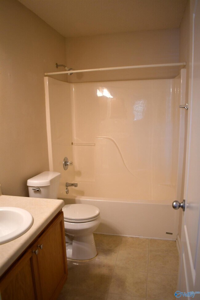 Building Photo - 117 Millside Ln NW