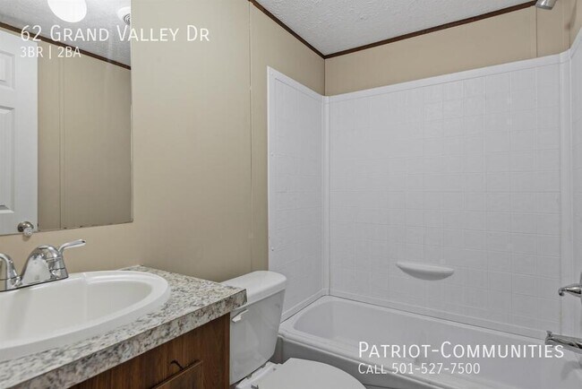 Building Photo - 62 Grand Valley Dr