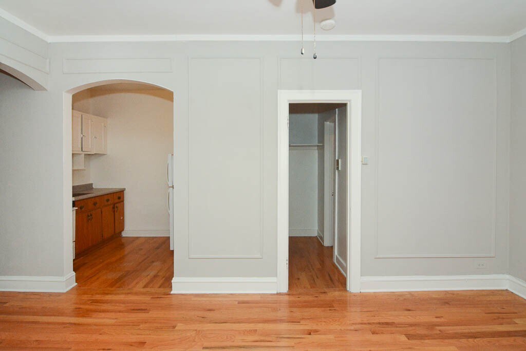 Building Photo - 4856 N Damen Ave