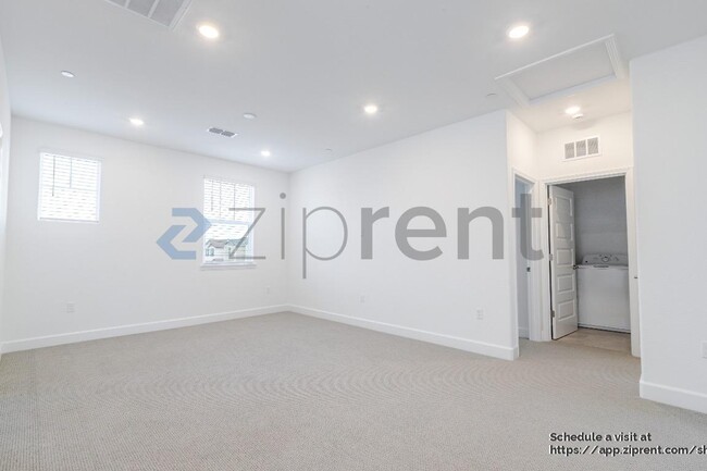 Building Photo - 1168 Caraballo Dr