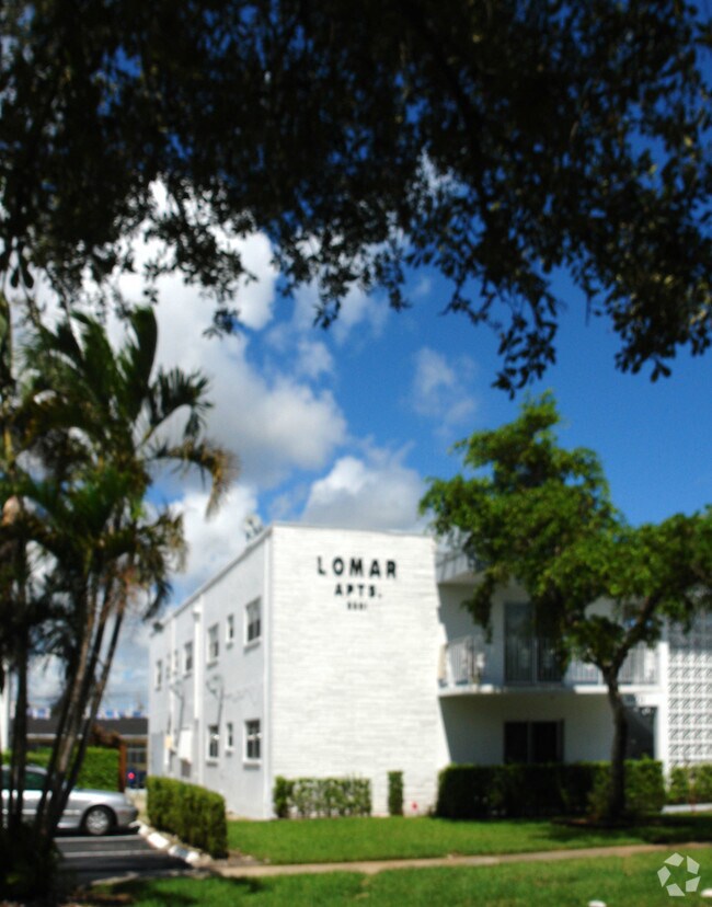 Building Photo - 3501 Tyler St Hollywood, FL 33021
