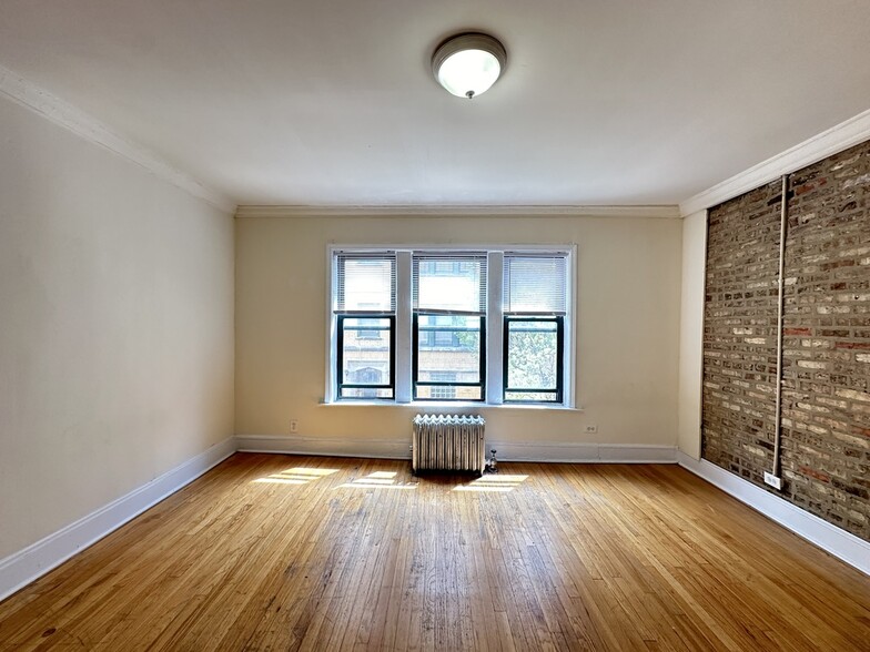 Building Photo - 2338 N Spaulding Ave