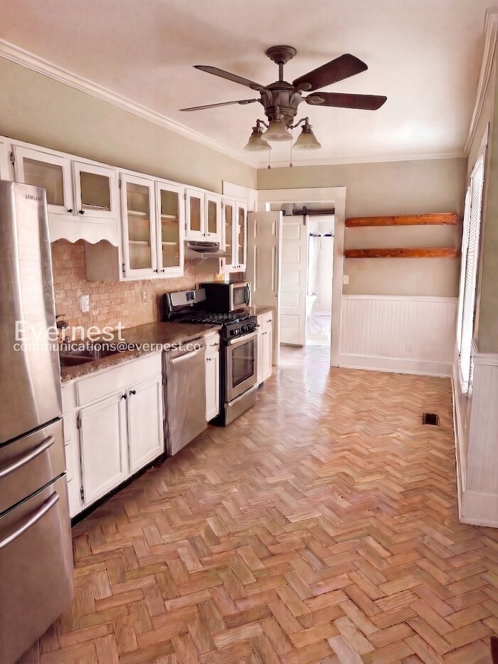 Building Photo - 4601 7th Ct S