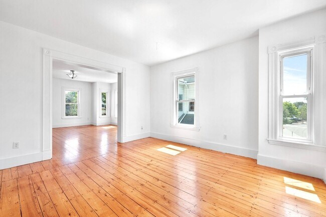 Building Photo - 48 Ashland St