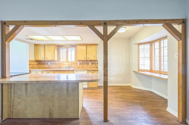 Building Photo - 13331 Villagrove Dr