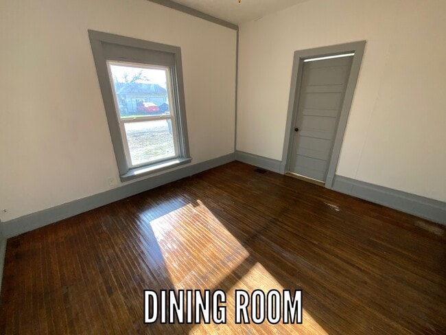 Building Photo - 1308 Lape-